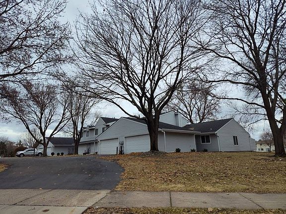 2nd image of 570 Clover Leaf Pkwy NE