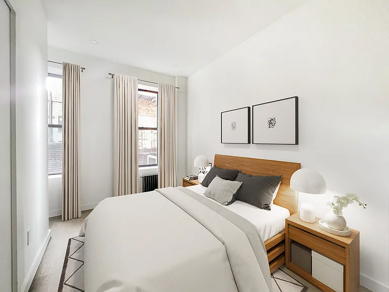140 W 4th St #4 — Photo 2