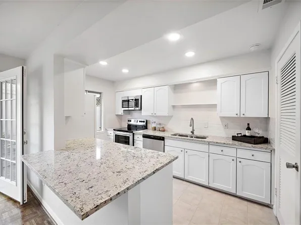 6417 Olympia Dr #144, Houston, TX 77057