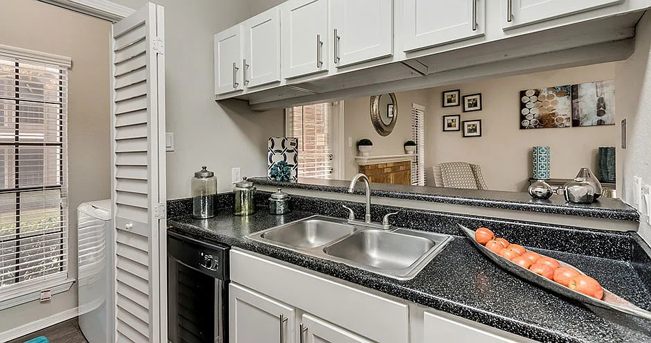 The Arbors on Forest Ridge Apartments — Photo 3