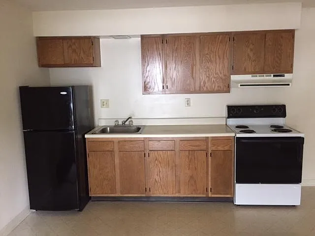 265 E Green St #2 — Photo 5