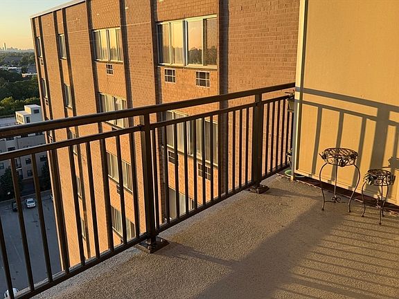 5th image of 1025 Hancock St Unit 14F
