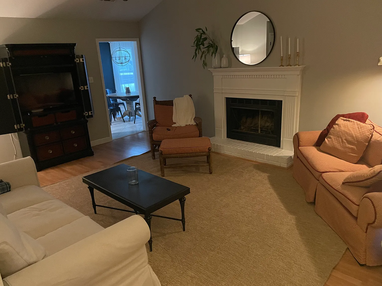 3 bed, 1100 sqft, $2,250 — Photo 3