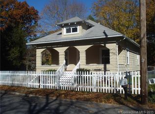 4 Hardwick Rd, Quaker Hill, CT 06375