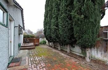 3rd image of 1094 Broadway Ave
