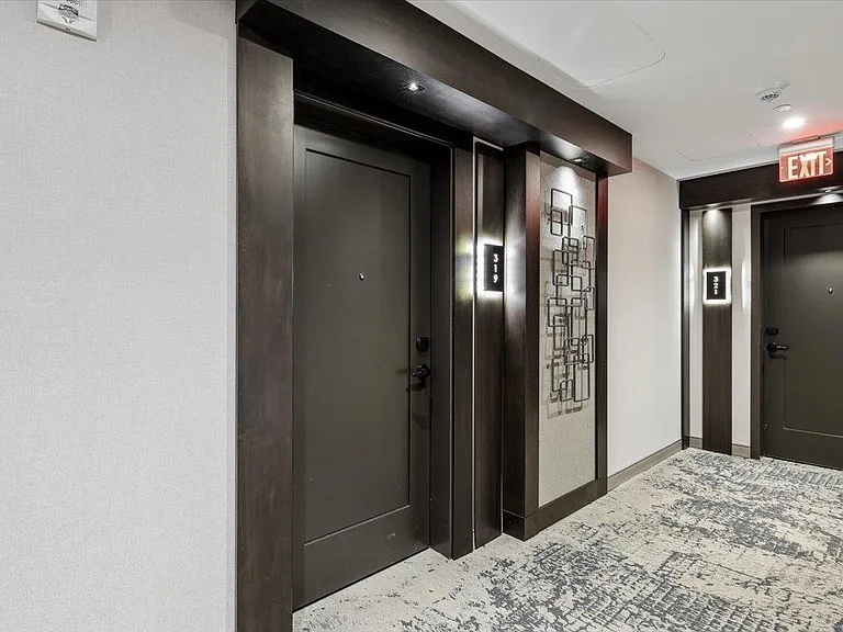 18 Artisan Dr — Photo 2