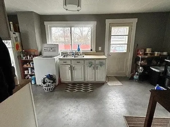 300 West St, Berea, OH 44017