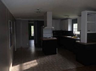 2096 Iva Durst Rd, Leon, WV 25123