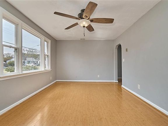 5th image of 4000 Scott St