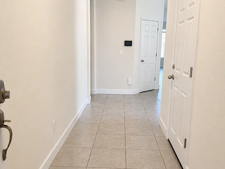 1908 E Monte Vista Ave — Photo 7