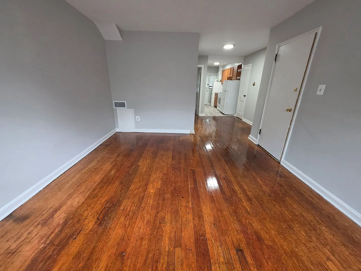 427 Burbank St Se — Photo 4