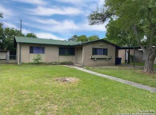 5450 Starfire St, Kirby, TX 78219