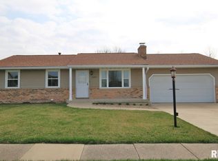 1209 Westminster Dr, Washington, IL