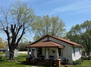 202 Clay St, Iberia, MO 65486