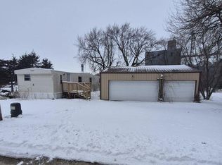 682 Fulton St, Arlington, IA 50606