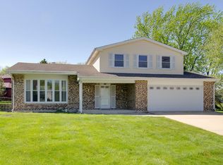 1146 Hampshire Ct, Schaumburg, IL 60193