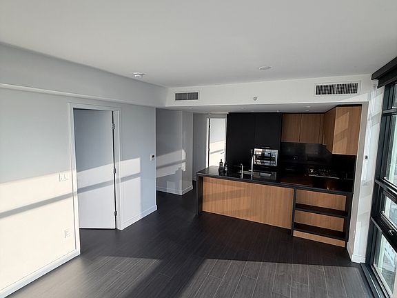 5th image of 6608 Sussex Ave #1704