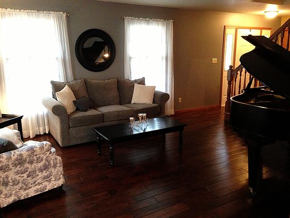 2nd image of 2048 White Pine Ln