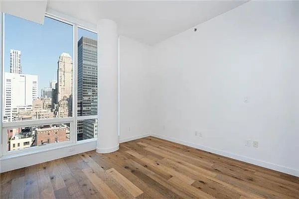 Rented by RELO REDAC INC. | media 27