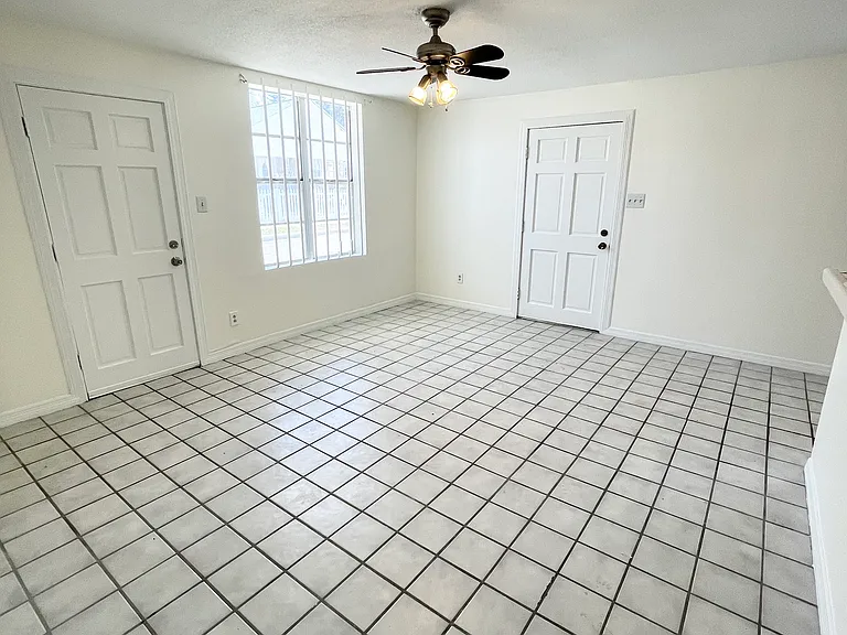 2916 N 16th St #1 — Photo 5