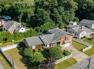 861 Pine Hill Dr, New Bedford, MA 02745