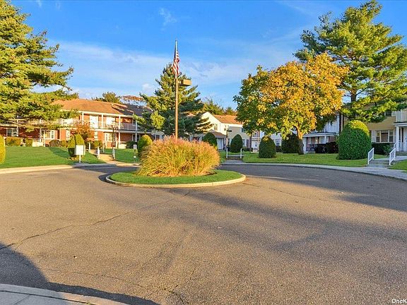 2nd image of 67-53 Cloverdale Ln #160