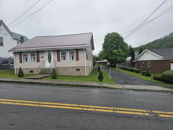430 Greenbrier Ave, Rainelle, WV 25962
