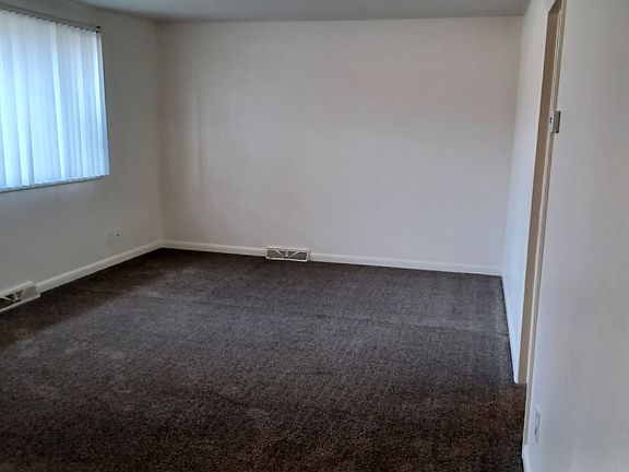 5th image of 506 2nd St SE
