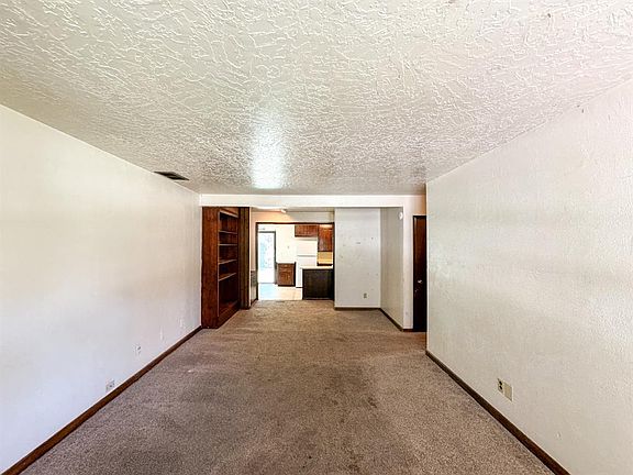 5th image of 1627 S Denison Dr