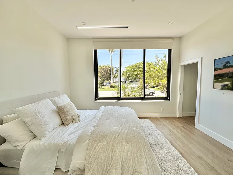 13636 SW 157th Ct — Photo 12