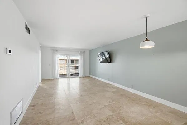 308 Golfview Rd #Penthouse 03 — Photo 6