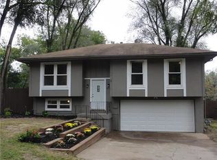 612 Morgan St, Lansing, KS 66043