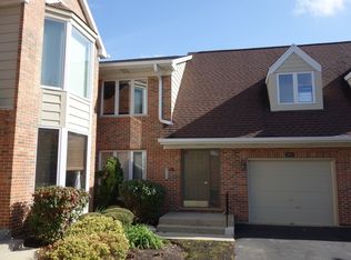 1663 N Belmont Ct, Arlington Heights, IL 60004