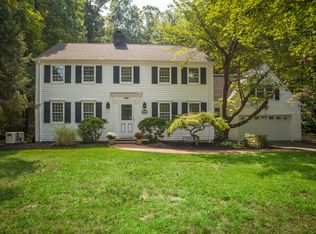 69 Crow Hill Rd, Mount Kisco, NY 10549