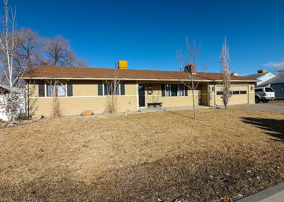 1st image of 2674 Catalina Dr
