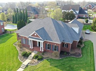 8955 Willowbend Dr, Newburgh, IN 47630