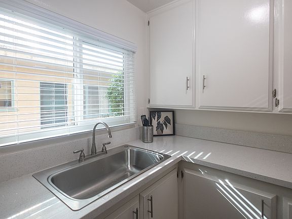 5th image of 51 Nieto Ave #2