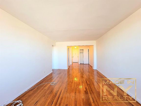 3rd image of 1625 Rockaway Pkwy #6B