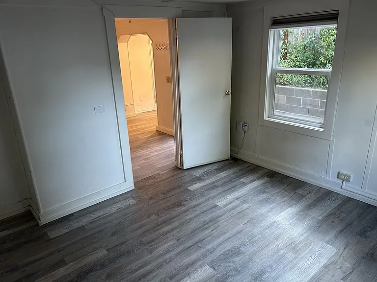 15 7th St #5 — Photo 11