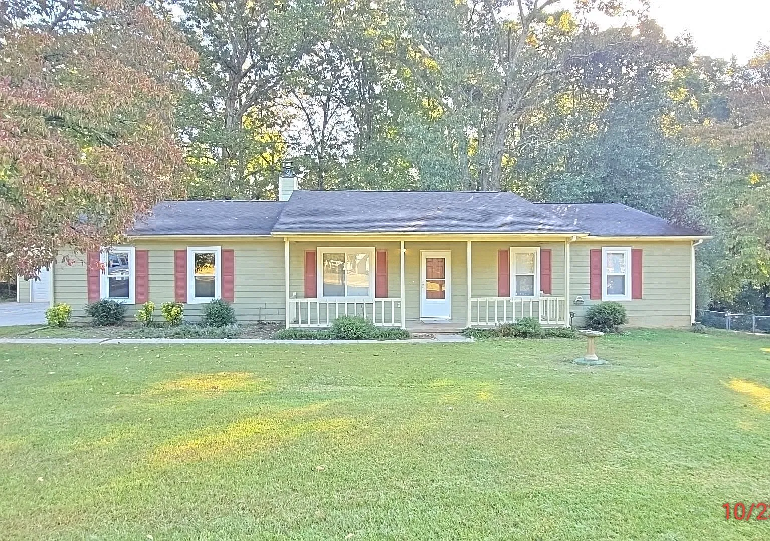 3 bed, 2.0 bath, 1560 sqft, $1,950 — Photo 1