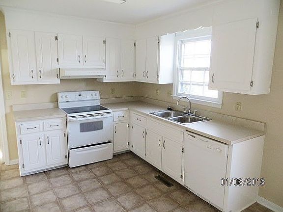4th image of 11008 Sassafras Dr