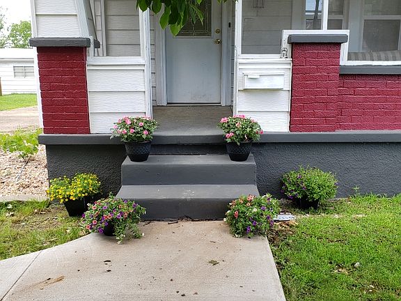 2nd image of 1009 Cynthia St