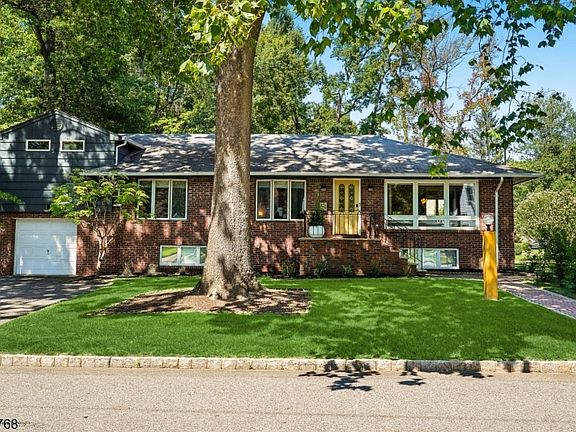 3rd image of 50 Sherman Ave