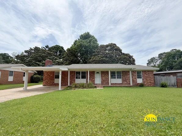 130 Walton Dr NE, Fort Walton Beach, FL 32548