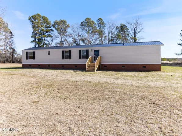 309 Berry Lewis Road, Bladenboro, NC 28320