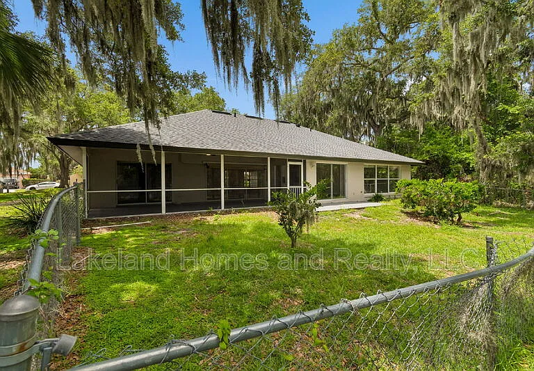 95 Woodside Dr — Photo 51