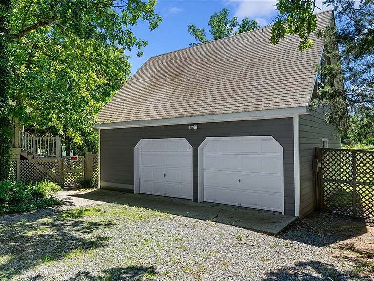 126 White Oak Dr #2 — Photo 15