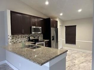 5909 Woodland Point Pl, Fort Lauderdale, FL 33319