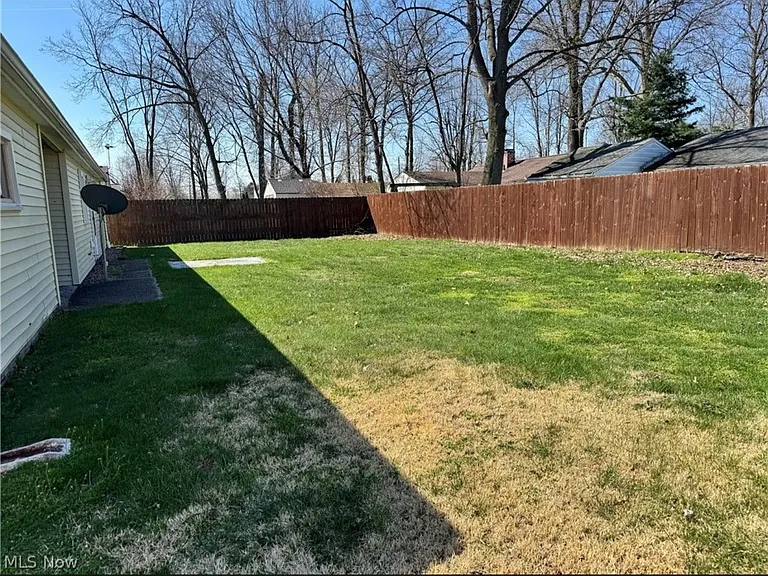 6598 Seneca Trl — Photo 12