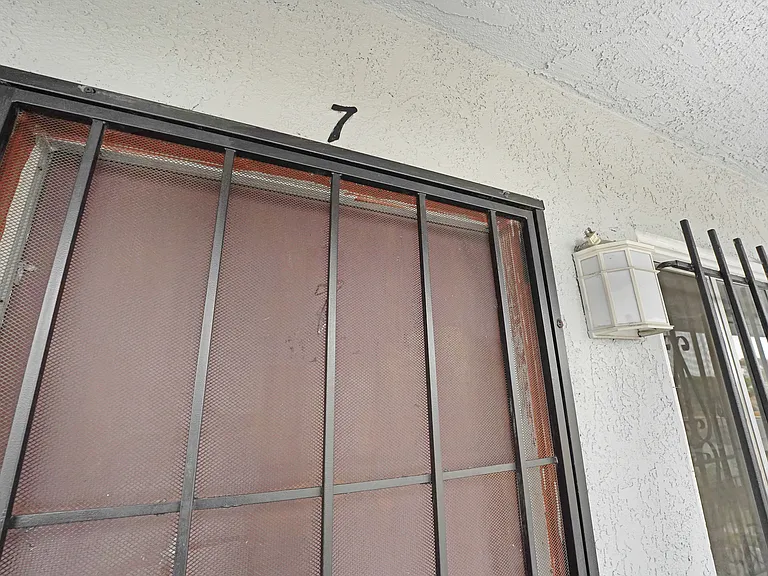 11722 S Budlong Ave #7 — Photo 6